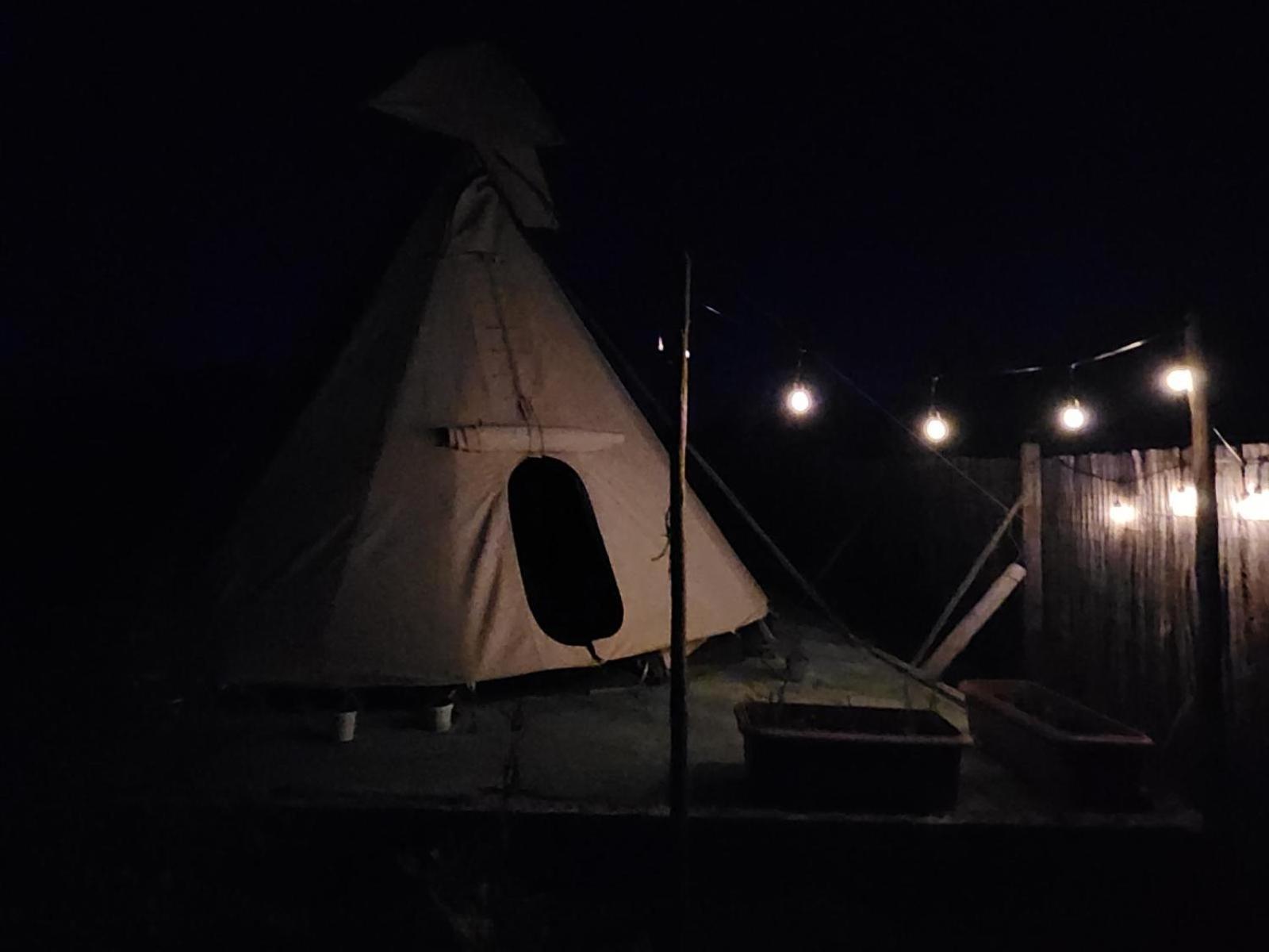 Tsitsikamma Wolf Sanctuary Eco Cabins & Teepees Stormsrivier Habitación foto